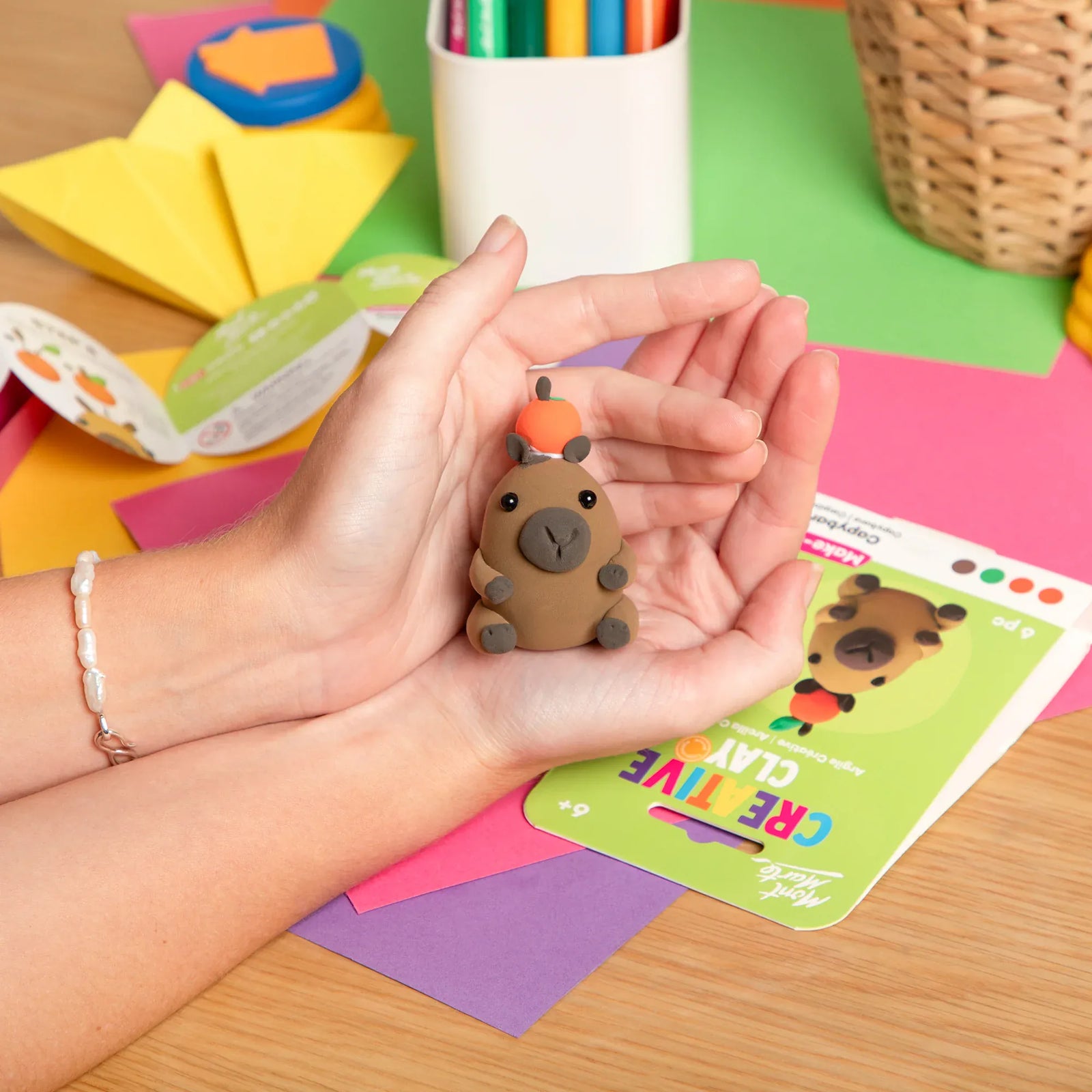 Mont-Marte-Make-Me-Creative-Clay-6pc-Capybara-MMKC0325_V01-Finished