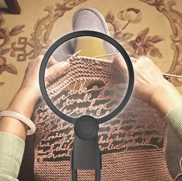 Hands Free Hanging Neck Magnifying Glass With LED Light