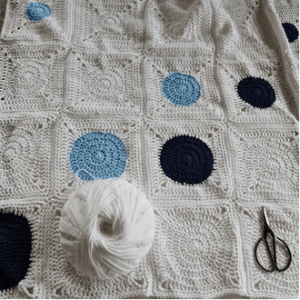 Dotty Spotty Crochet Blankets by Shelley Husband - CRAFT2U